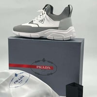 حذاء برادا Prada