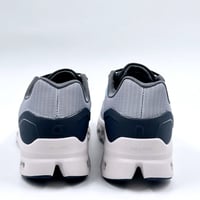 حذاء On Running cloud