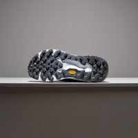 حذاء New Balance Hierro V9