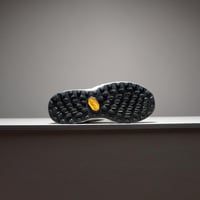 حذاء New Balance Hierro V8