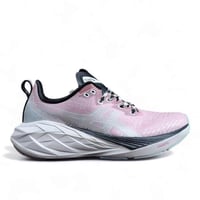 حذاء ASICS Novablast 4