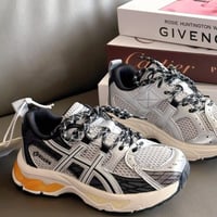 حذاء أطفال asics