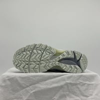 حذاء asics khan 8