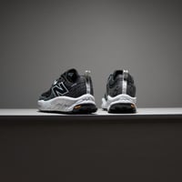 حذاء New Balance Hierro V8