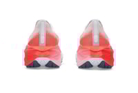 حذاء ASICS Novablast 4