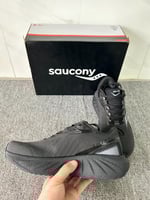 حذاء Saucony Triumph 22