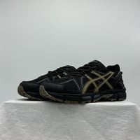 حذاء asics khan 8