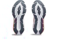 حذاء ASICS Novablast 4