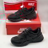 حذاء Nike V2K Run