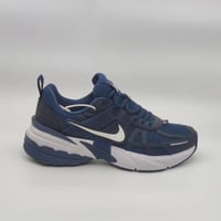 حذاء Nike V2K Run