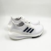 حذاء Adidas UltraBoost 22