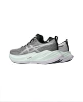 حذاء ASICS Superblast