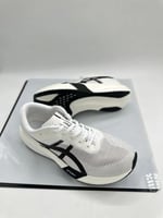 حذاء اسيكس Metaspeed Sky