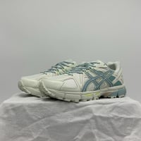 حذاء asics khan 8