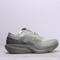 New Balance FuelCell Rebel