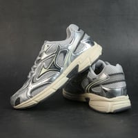 حذاء ميزونو – Mizuno