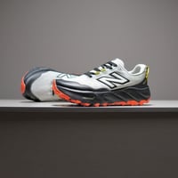 حذاء New Balance Hierro V9