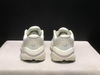 حذاء بروكس Brooks Ghost Max 2