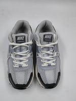 حذاء Nike Vomero 5