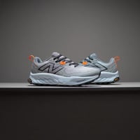 حذاء New Balance Hierro V8