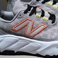 حذاء New Balance Hierro V9