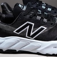 حذاء New Balance Hierro V9