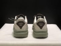 حذاء بروكس Brooks Ghost 17