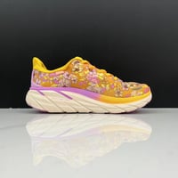 Hoka Clifton 8