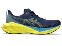 حذاء ASICS Novablast 4