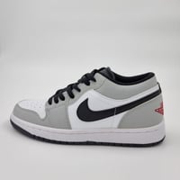 حذاء Nike Air Jordan