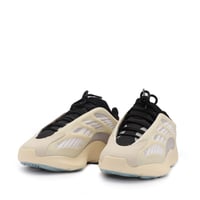 حذاء كاجوال 700