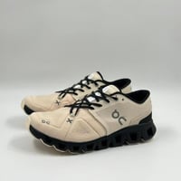 حذاء On Running cloud