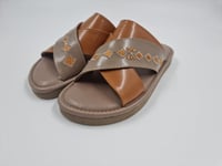 نعال شرقي مطرز