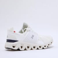 حذاء On Running cloud