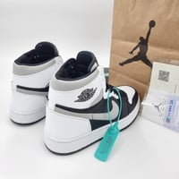 حذاء Nike Air Jordan