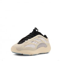 حذاء كاجوال 700