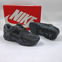حذاء Nike Vomero 5