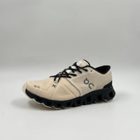 حذاء On Running cloud