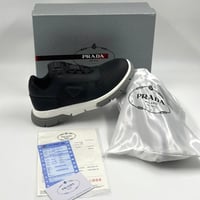 حذاء برادا Prada