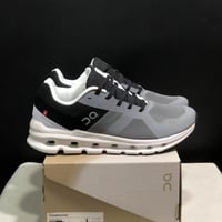 حذاء On Running cloud