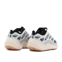 حذاء كاجوال 700