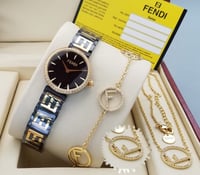 ساعة فندي FENDI نسائي