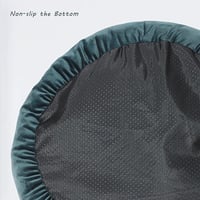 سرير للحيوانات الأليفة مع مخدة