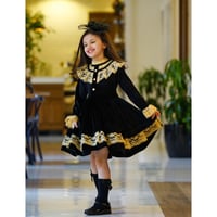 فستان أطفال بخامة المخمل وكلفة الدانتيل