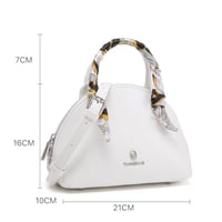 شنطة مادلين لون ابيض