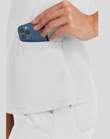 بلوزة سكراب مونيكا هيلنق هاند وركس لون أبيض