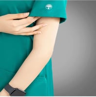 بلوزة سكراب مونيكا هيلنق هاند وركس