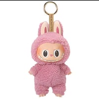 ميدالية لابوبو | Labubu مع طقم سكراب كحلي ولابكوت...