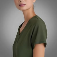 بلوزة سكراب من قريز اناتومي ايفولف رايثيم لون زيتي...