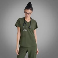 بلوزة سكراب من قريز اناتومي ايفولف رايثيم لون زيتي...